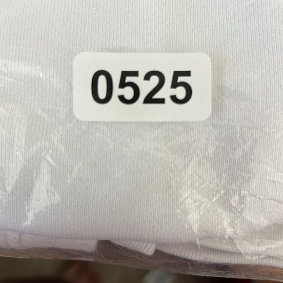 - Levi’s logo graphic sweatshirt, women’s size medium, Crewneck, pull over - Picture 7 of 7